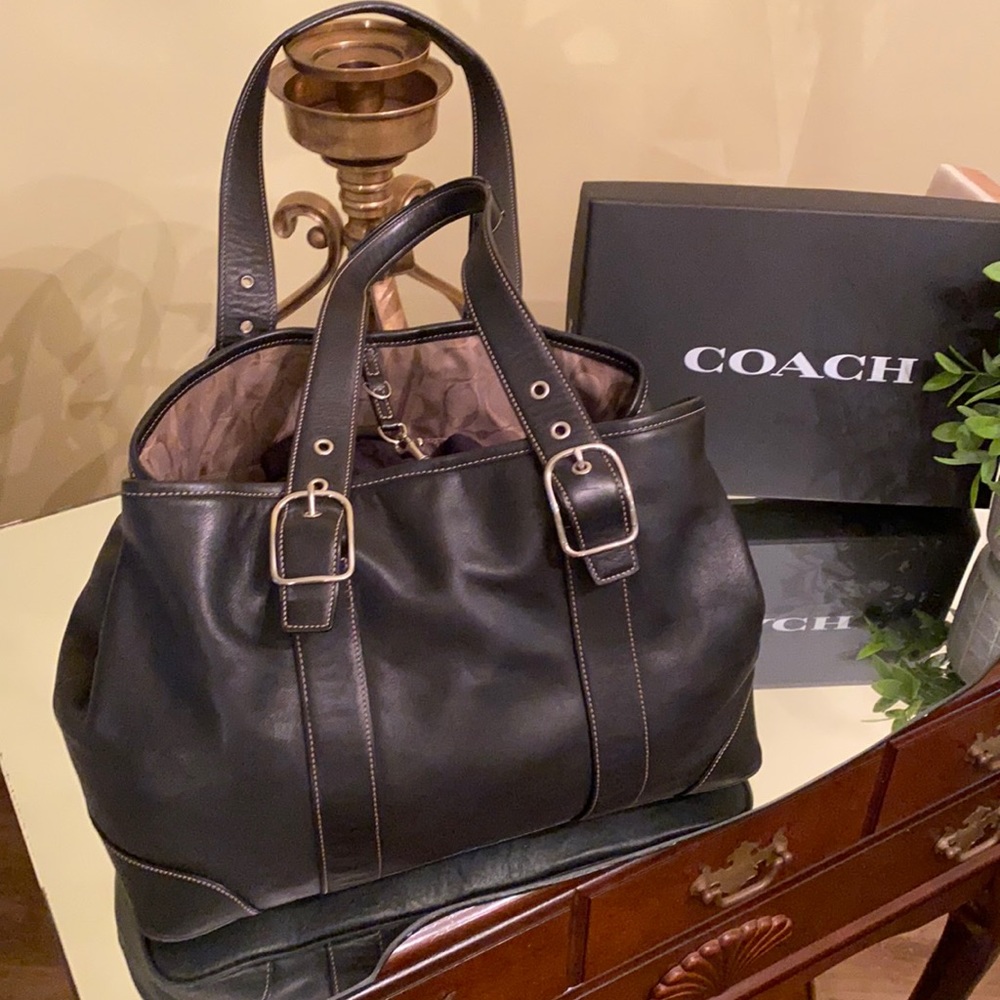 COACH - Black - Hand held